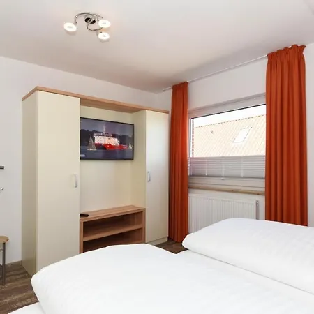 Haus Zur Moewe Moewe 4 Апартаменты Бензерзиль